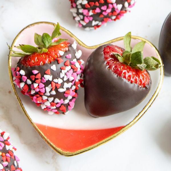 Chocolate Valentine's Day Strawberries